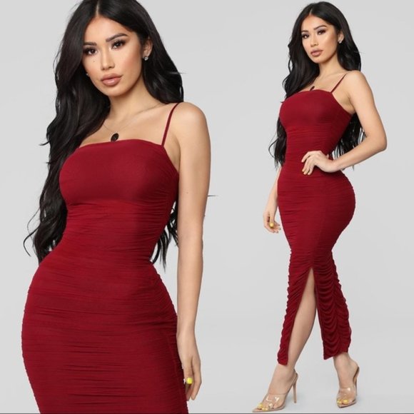 Burgundy Ruched Midi Dress with slits - Picture 2 of 9